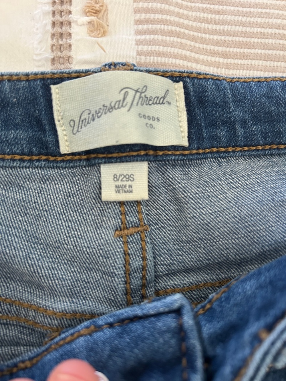 Universal Thread Jeans - Picture 2 of 2